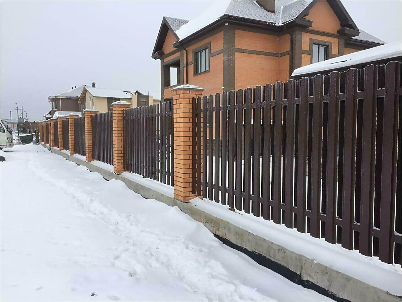 Забор из штакетника 95м фото1 в Новосибирске