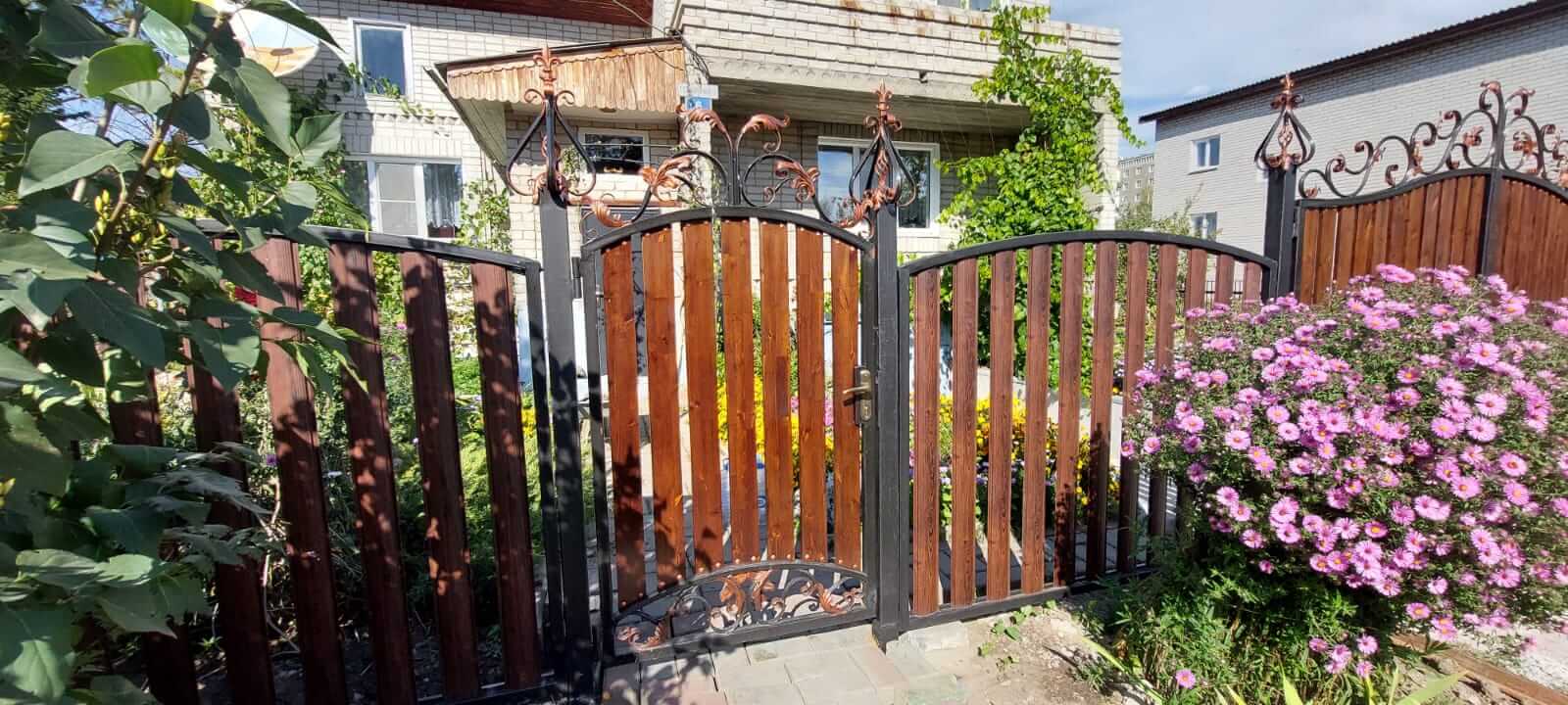 забор из штакетника каштан красный фото3 в Новосибирске
