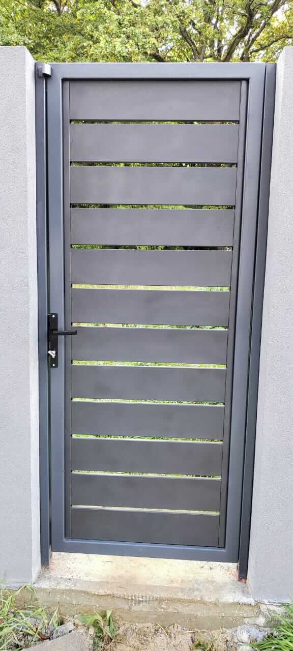 забор из металлопланкена RAL7024 Серый Графит МАТТЕ фото9 в Новосибирске