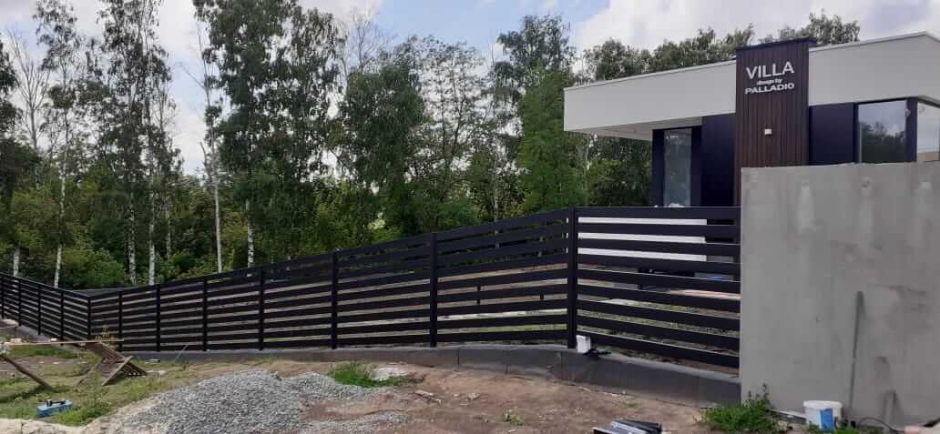 Забор-ранчо из металлопланкена 48м RAL9005 Черный МАТТЕ фото 2 в Новосибирске