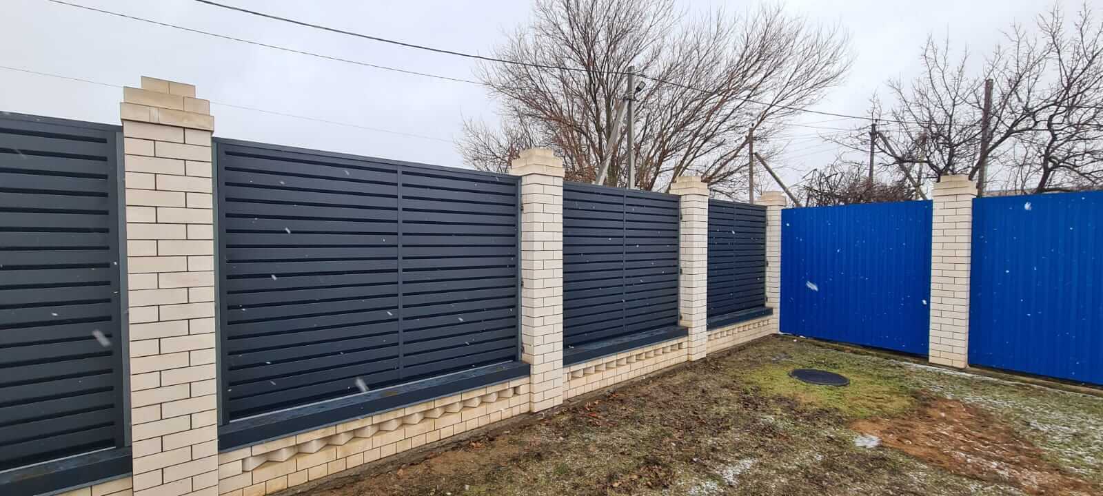 Забор-жалюзи из ламелей Хай-Тек 23м RAL7024/7024 Серый Графит двусторонний МАТТЕ фото 6 в Новосибирске