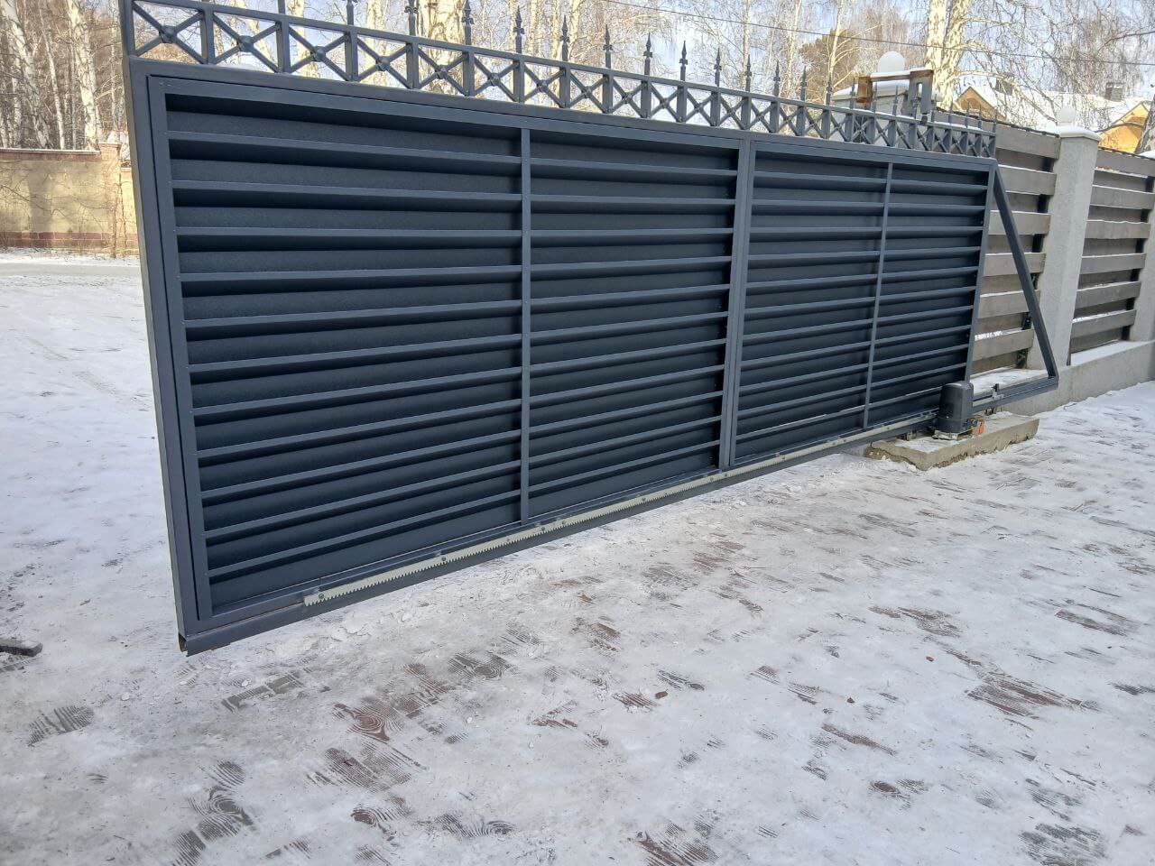 Входная группа из ламелей Хай-Тек RAL7024/7024 Серый Графит двусторонний МАТТЕ фото 8 в Новосибирске