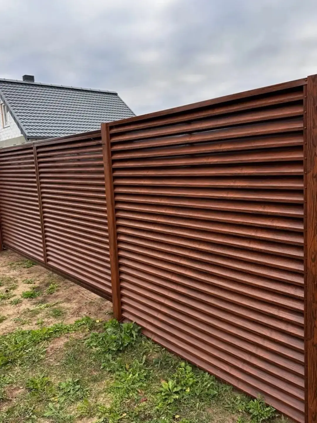 Забор-жалюзи из ламелей ЭКО-Z 58м Темный Дуб 3D Принтек фото 1 в Новосибирске